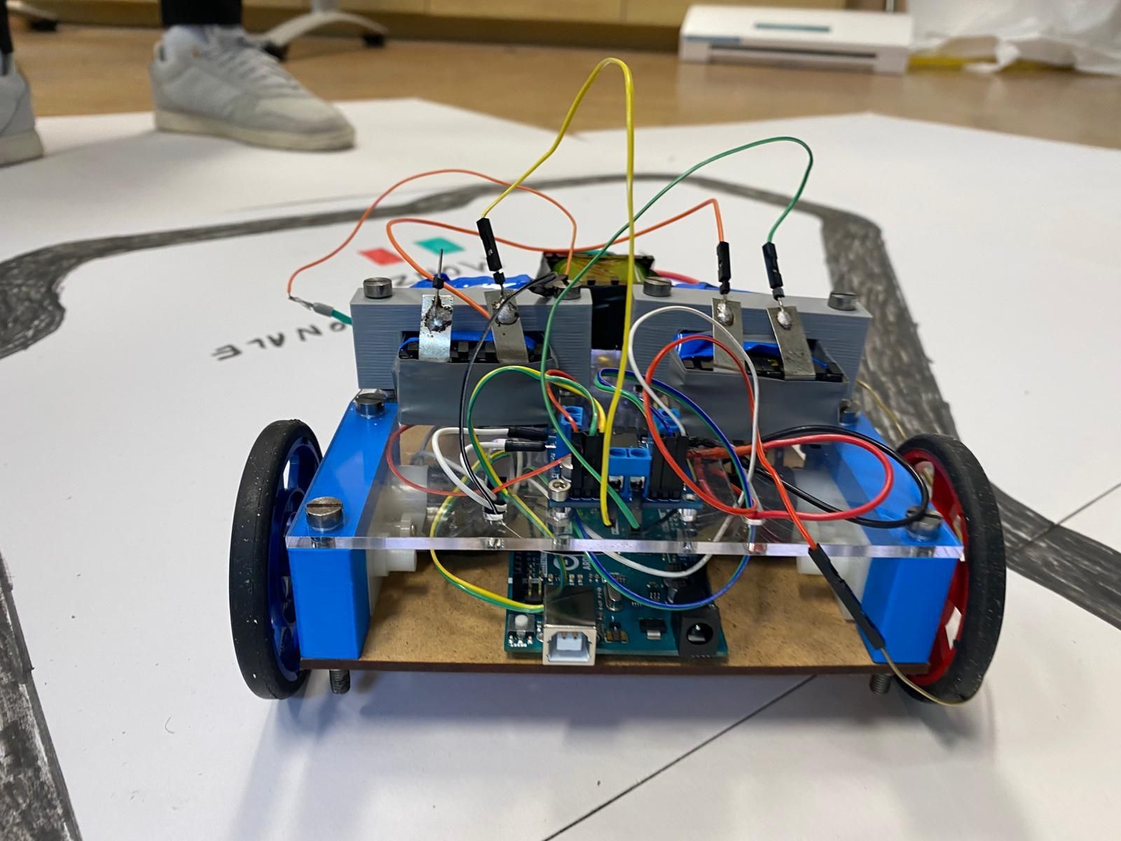 Robot Suiveur De Lignes : 5 Steps - Instructables