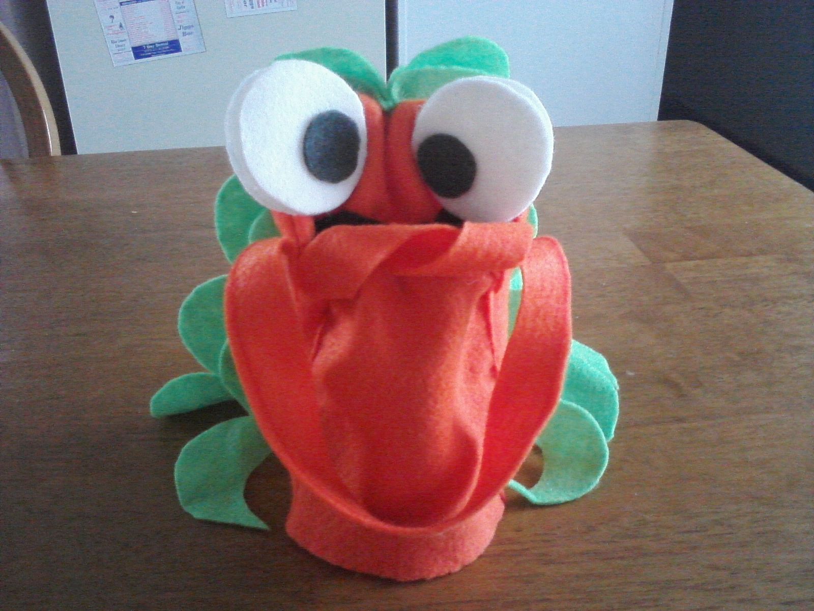 Make a Dragon Puppet/ Juice Tote