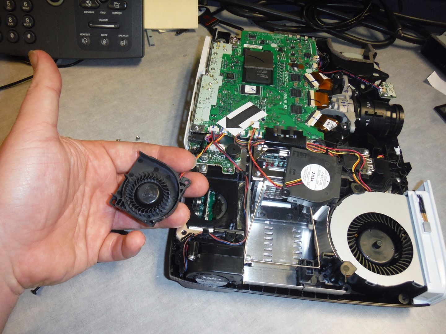 Epson 1770W LCD Projector Overheating? Repair It! 8 Steps (with Pictures) Instructables