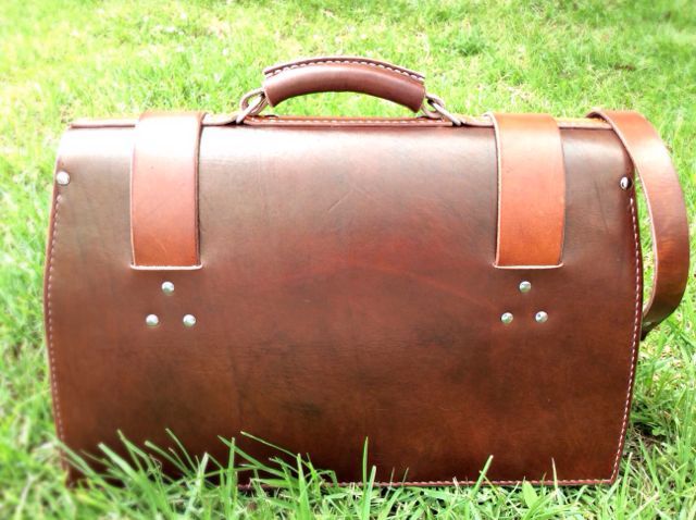 Leather Briefcase (Covert Edition) : 14 Steps (with Pictures) -  Instructables