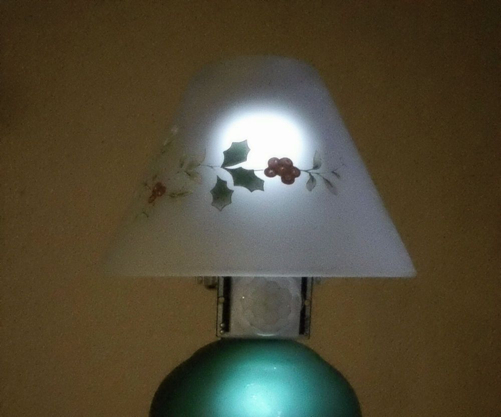 Love Lamp - Motion and Darkness Detecting