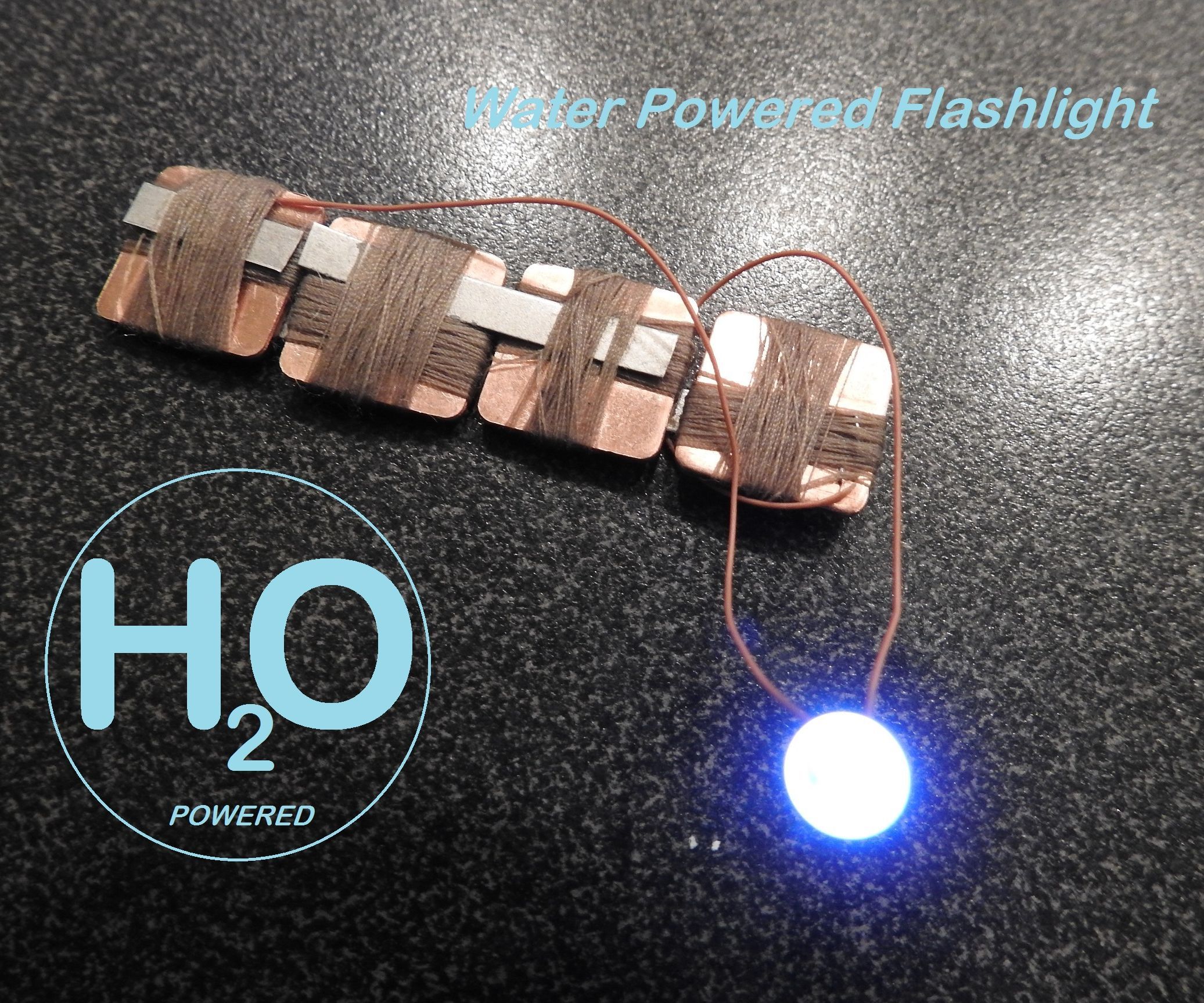 Water Powered Flashlight - Micro MEDELIS BATTERY