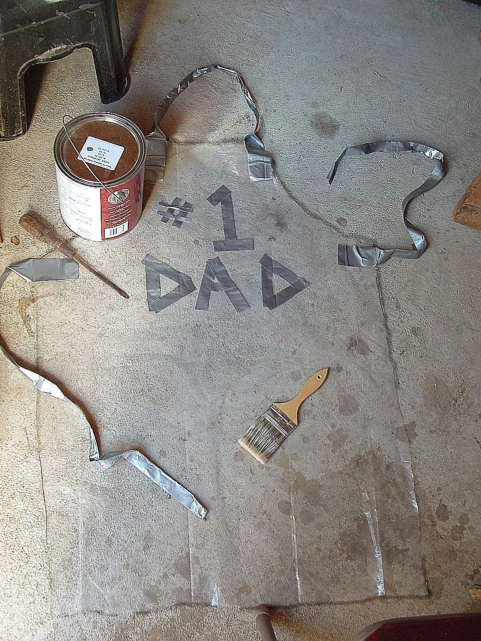 Easy Duct Tape/Plastic Sheeting Apron