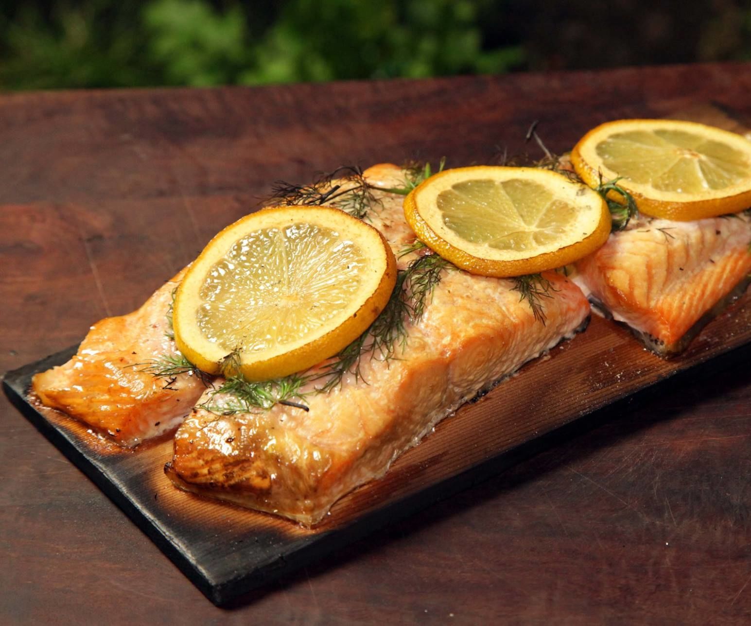 How to Cook Salmon Smoked on Cedar Wood