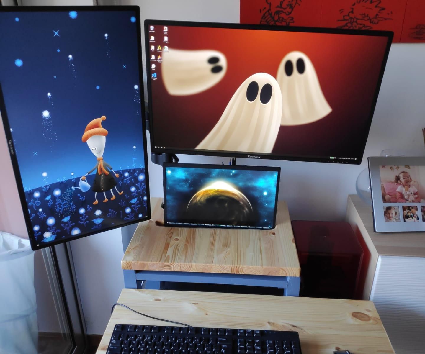 Small Desk for Laptop and Dual Monitor Setup