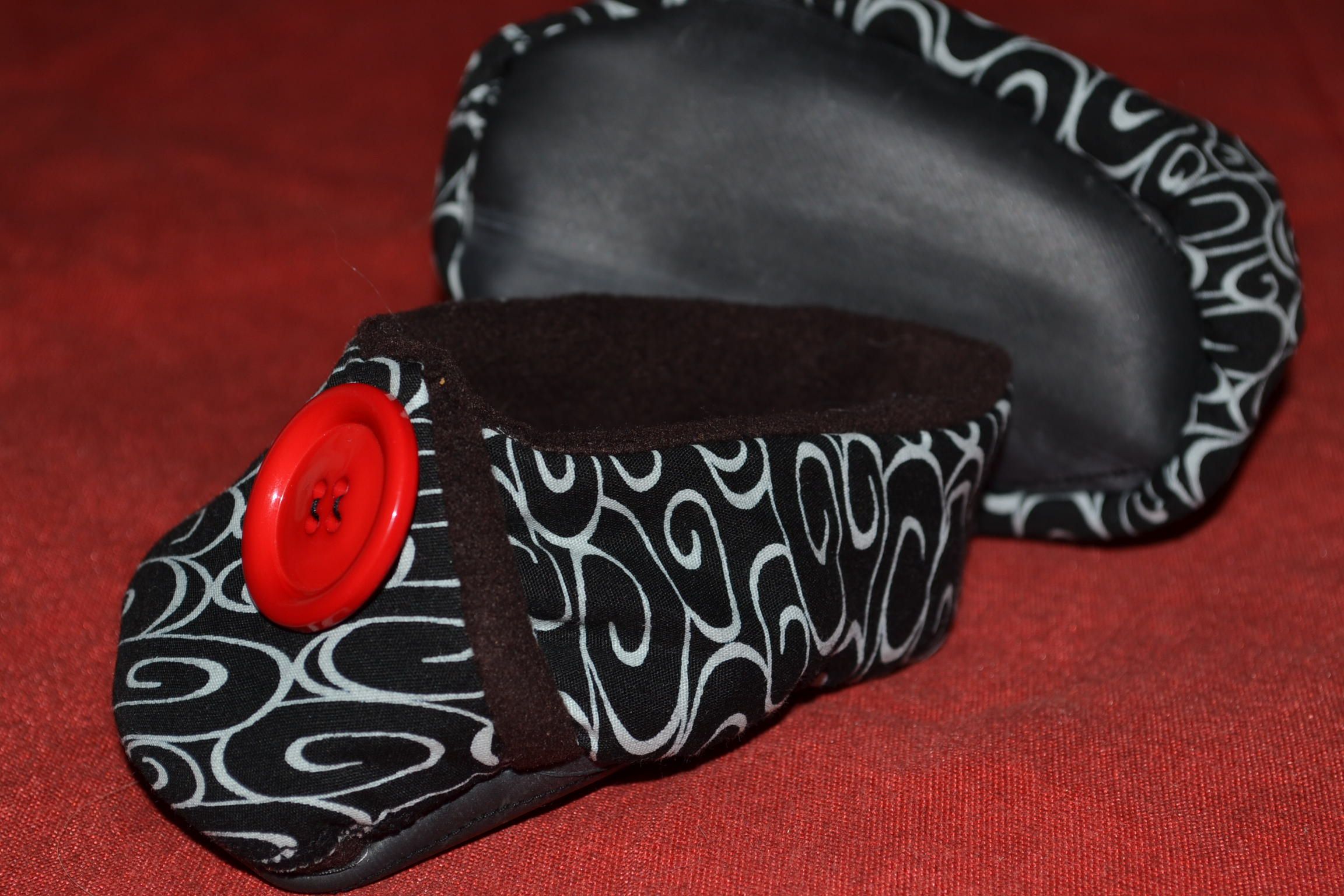 KIMONO BABY SHOES WITH INNERTUBE SOLE