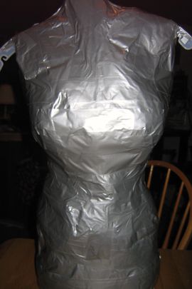 Hanging or Tabletop Duct Tape Dress Form With Easy Alterations : 17 Steps -  Instructables