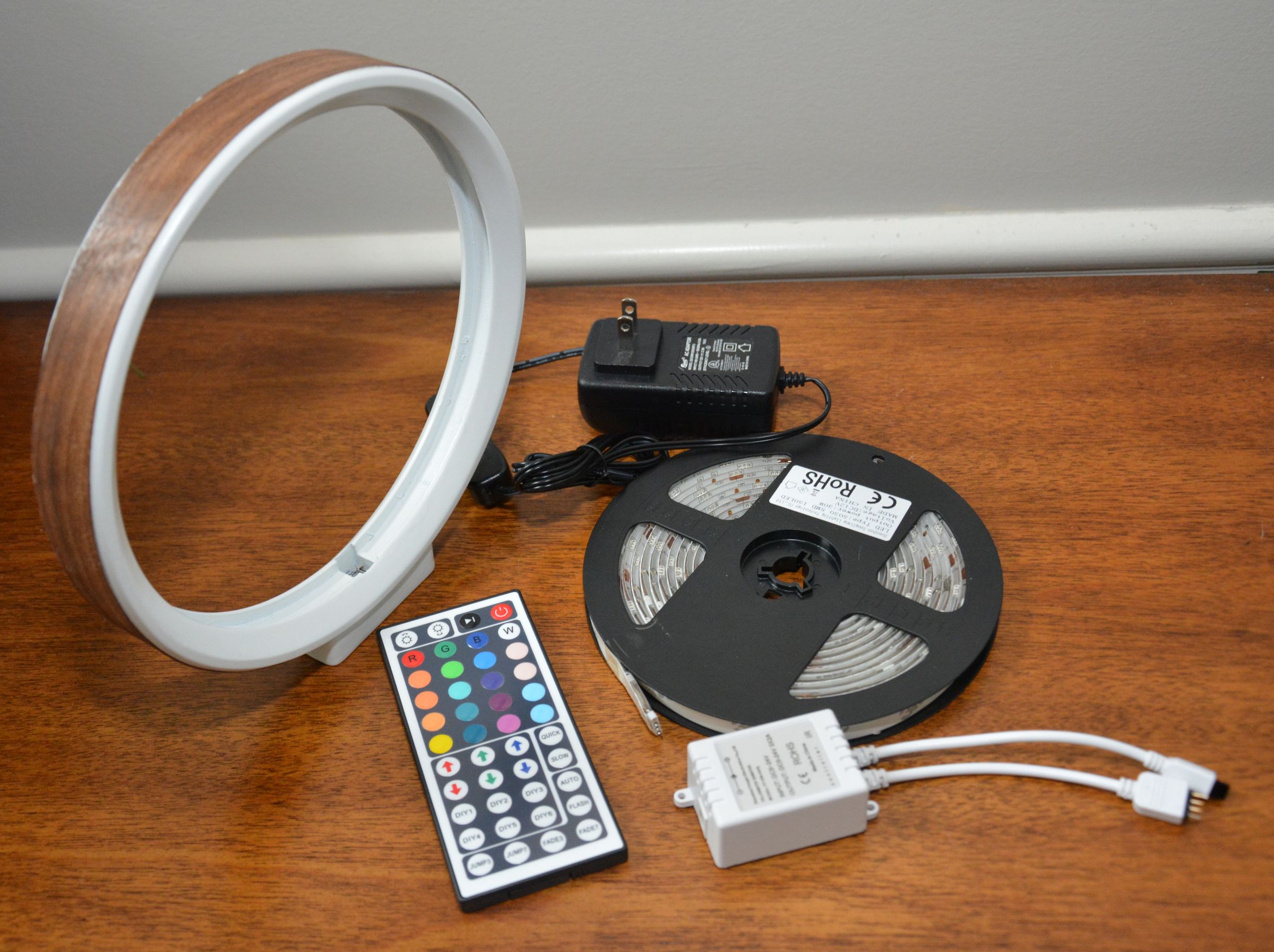 LED Ring Lamp (3D Printed + Wood Veneer + LED Strip) 6 Steps (with