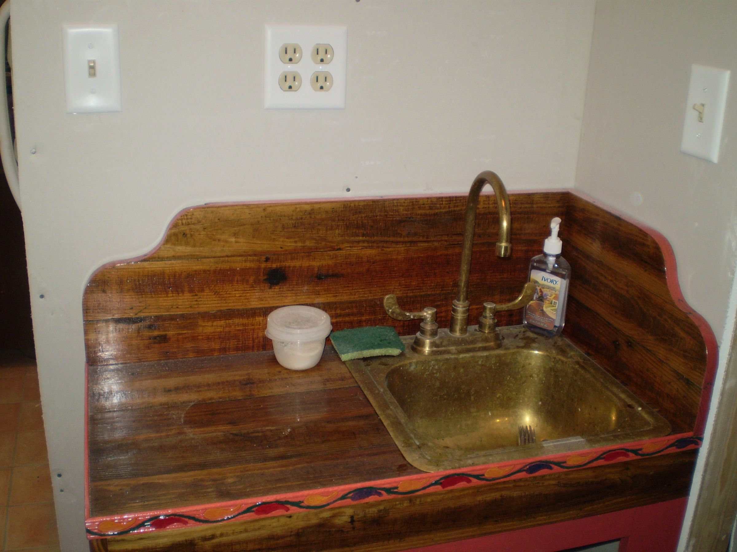 Recycle Hardwood Flooring to Counter Tops