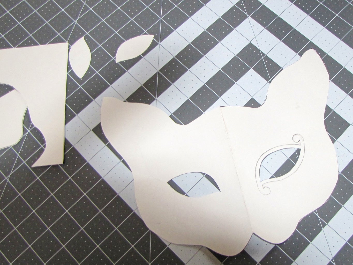 Sculpted Leather Mask Tutorial : 9 Steps (with Pictures) - Instructables sculpted-leather-mask-tutorial-9-steps-with-pictures-instructables