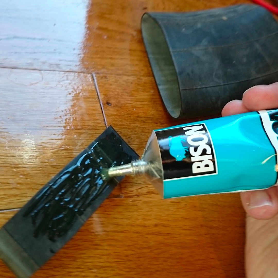 Replacement Watch Strap From an Old Inner Tire 5 Steps (with Pictures