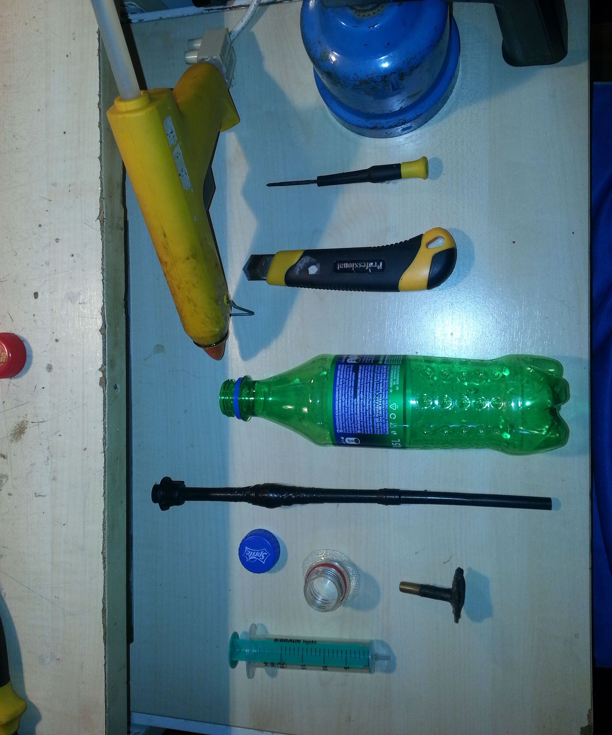 Simple and Powerful Airsoft Gun Using Bottle and Medical Syringe