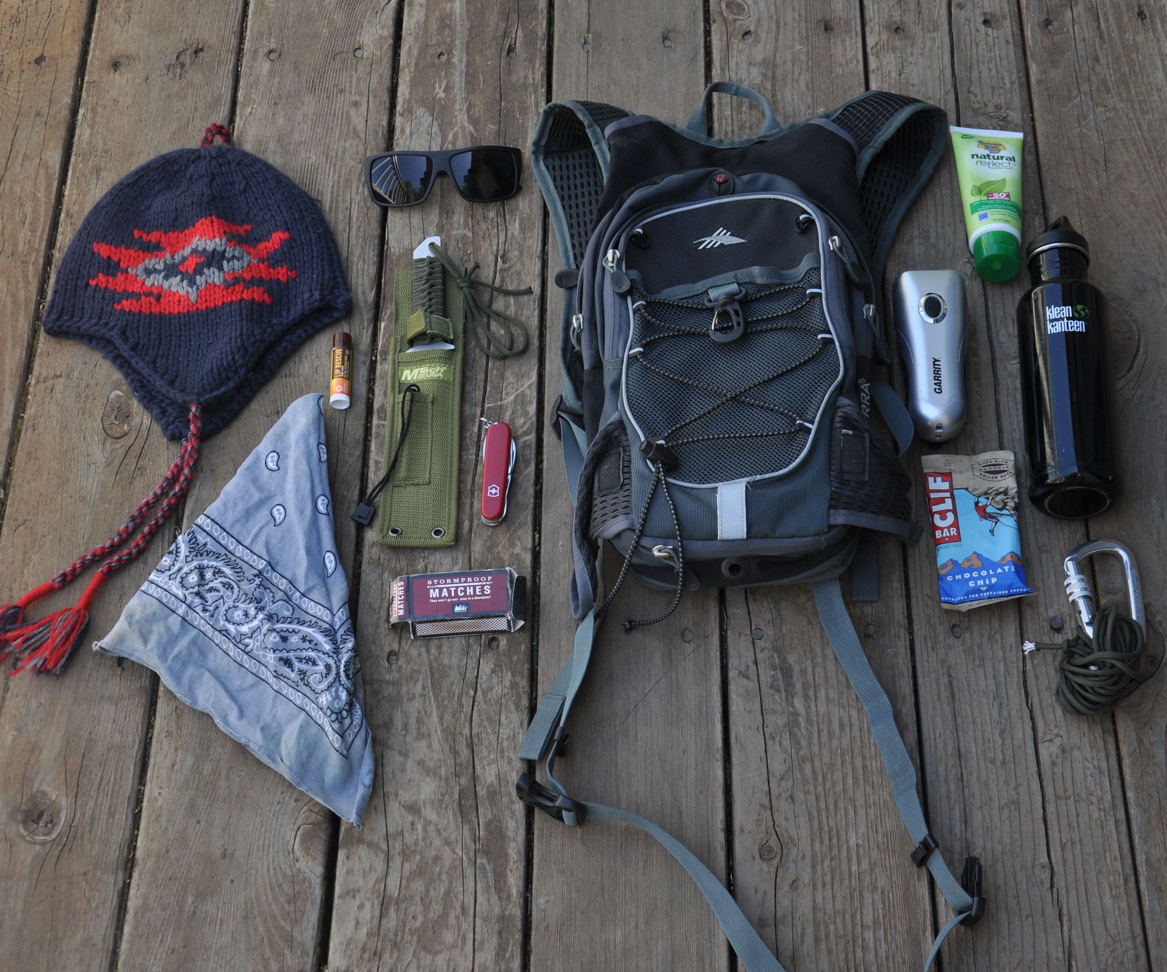 Useful Items to Bring While in the Outdoors