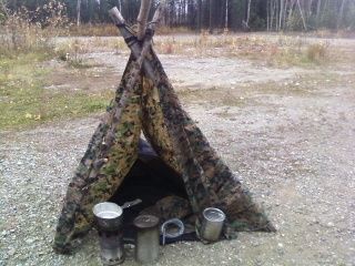 Shoelaces Survival Shelter