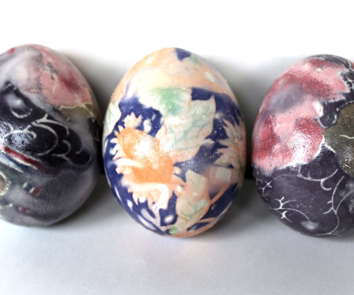 How to 'Dye' Easter Eggs With Silk Ties 4 Steps (with Pictures
