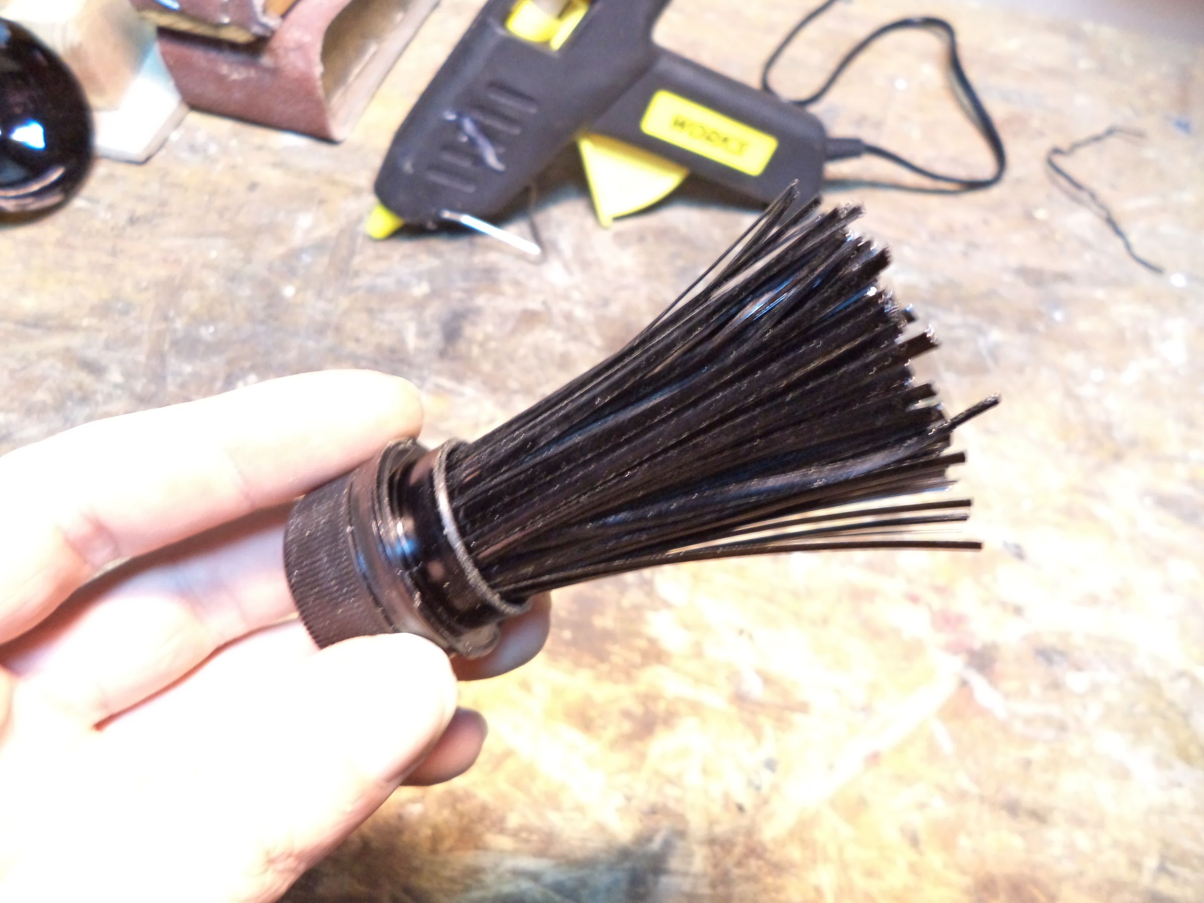 Making a Brush From a Plastic Bottle : 10 Steps (with Pictures ...