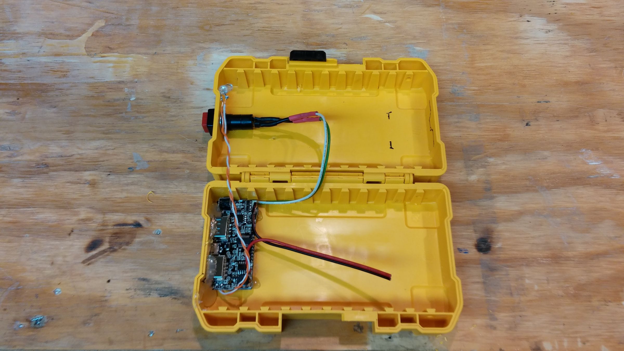 Dewalt Power Bank 7 Steps With Pictures Instructables