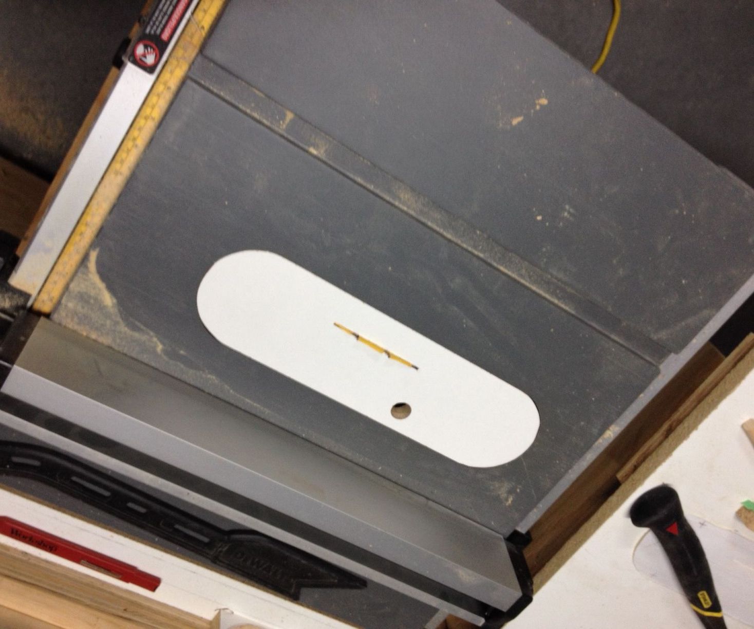 Build a Zero Clearance Tablesaw Insert