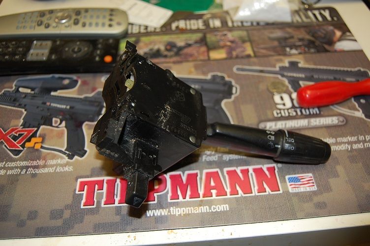 Servicing Jeep Cherokee (96 & Older)  Turnsignal / High Low Beam Switch