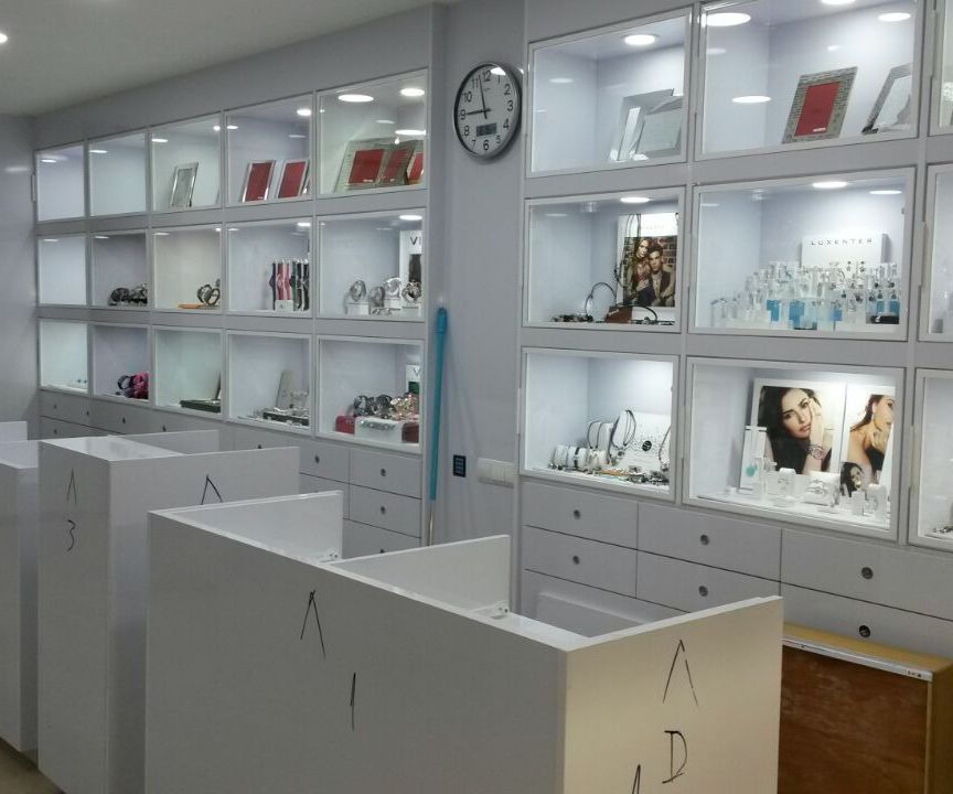 Sistema De Apertura De Un Escaparate Con Arduino