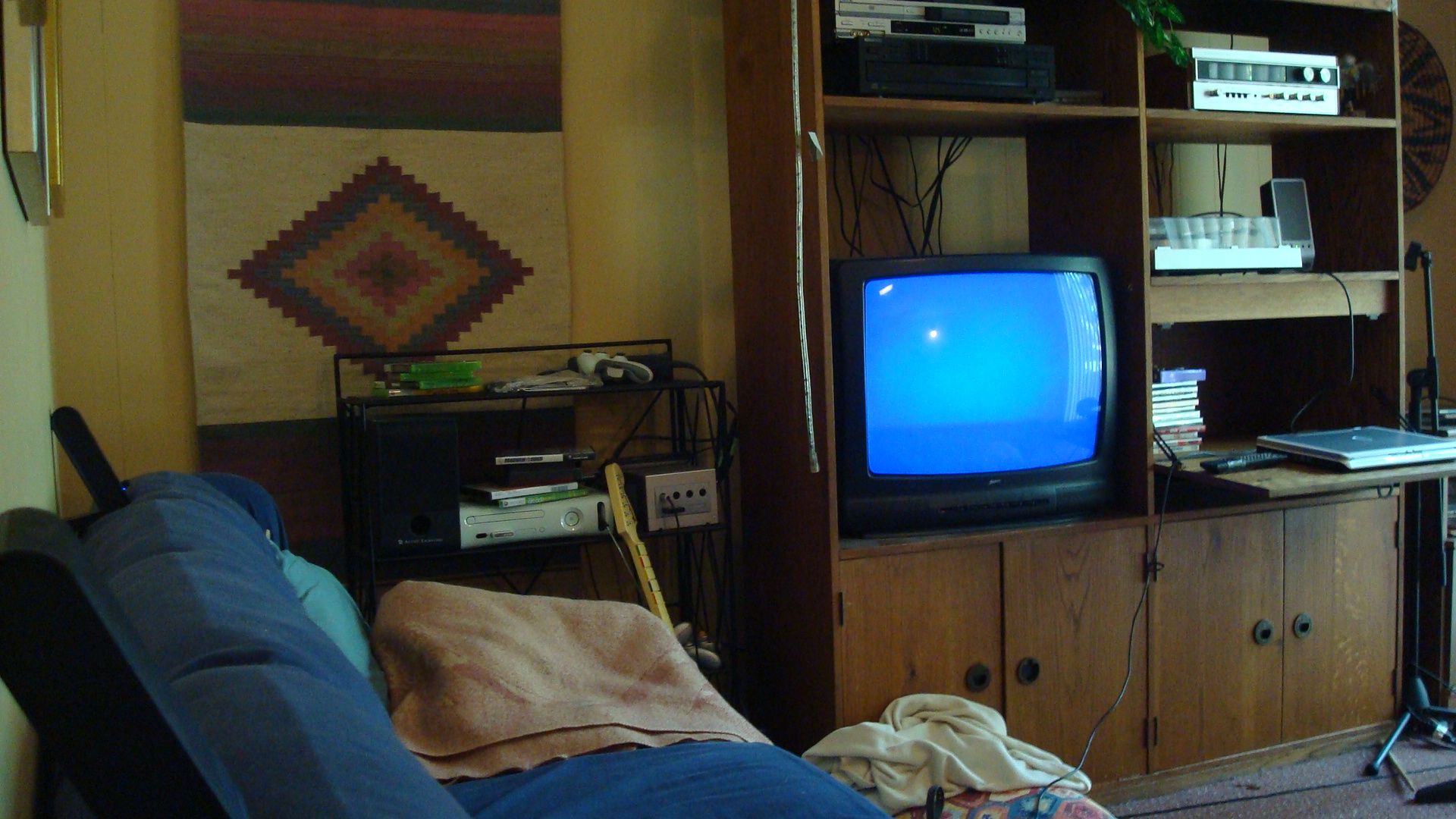 Make a super customizable home theatre and movie/videogame room