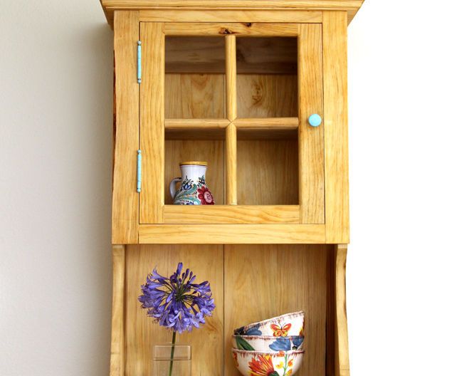 Wall Cabinet With Glue and Joinery 