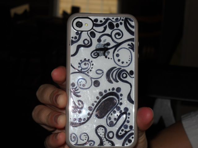 Simple Way to Decorate an IPhone Cover