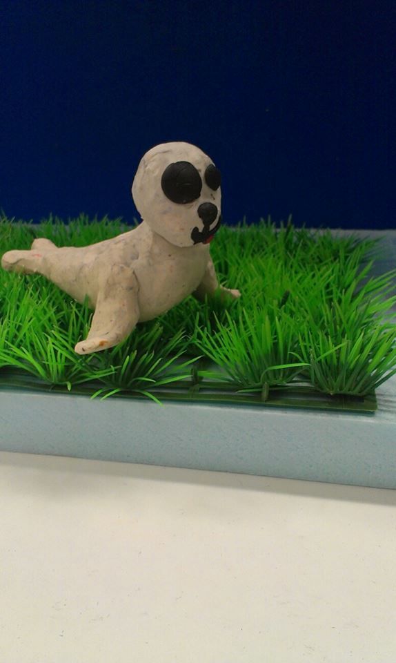 How to keep clay creations still on fake grass