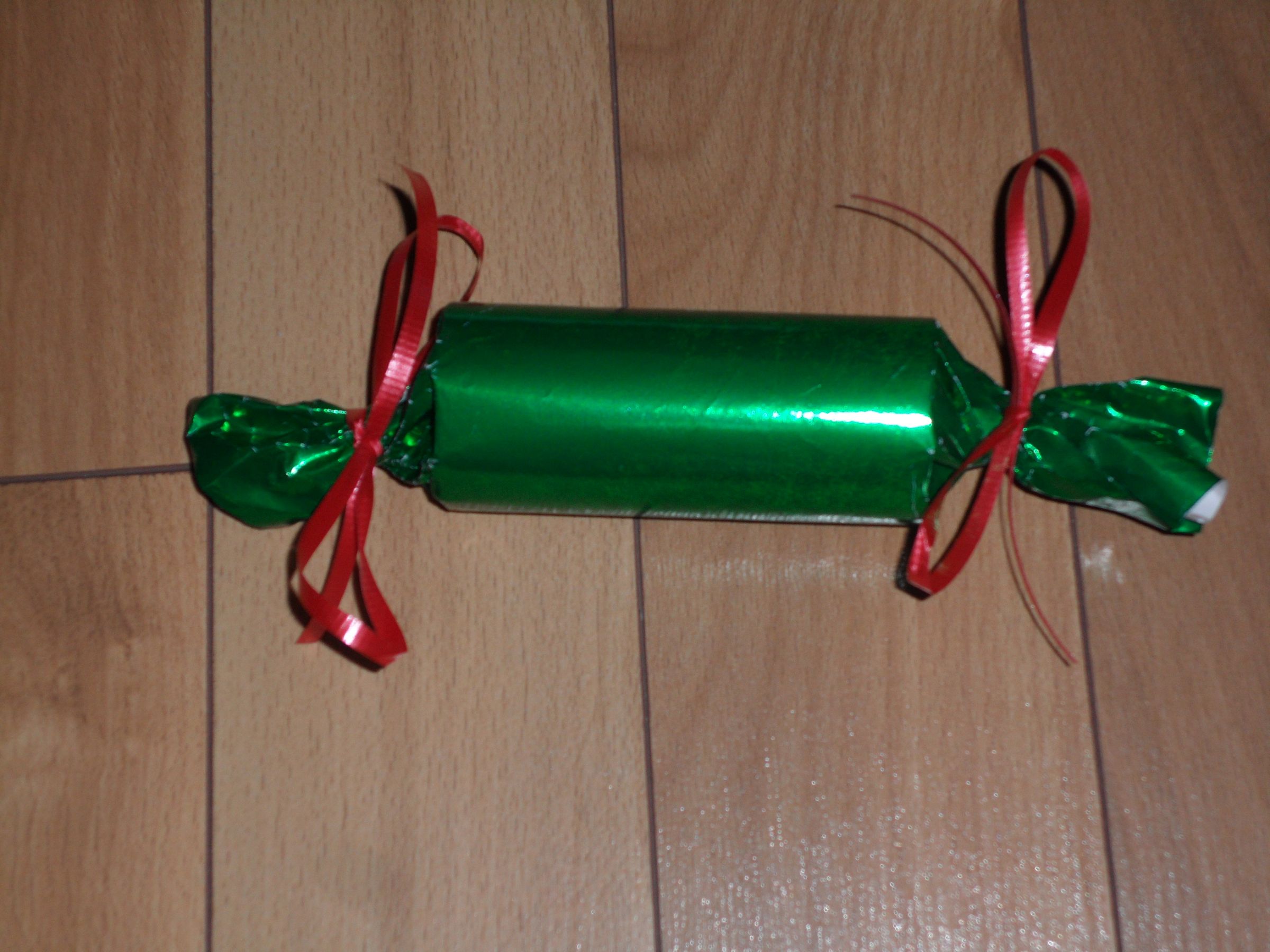 DIY Christmas Crackers