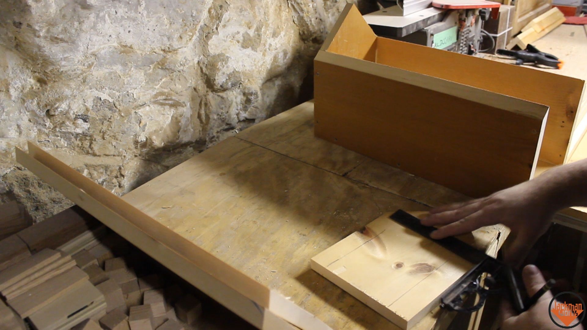 Reclaimed Wood Mailbox : 7 Steps (with Pictures) - Instructables