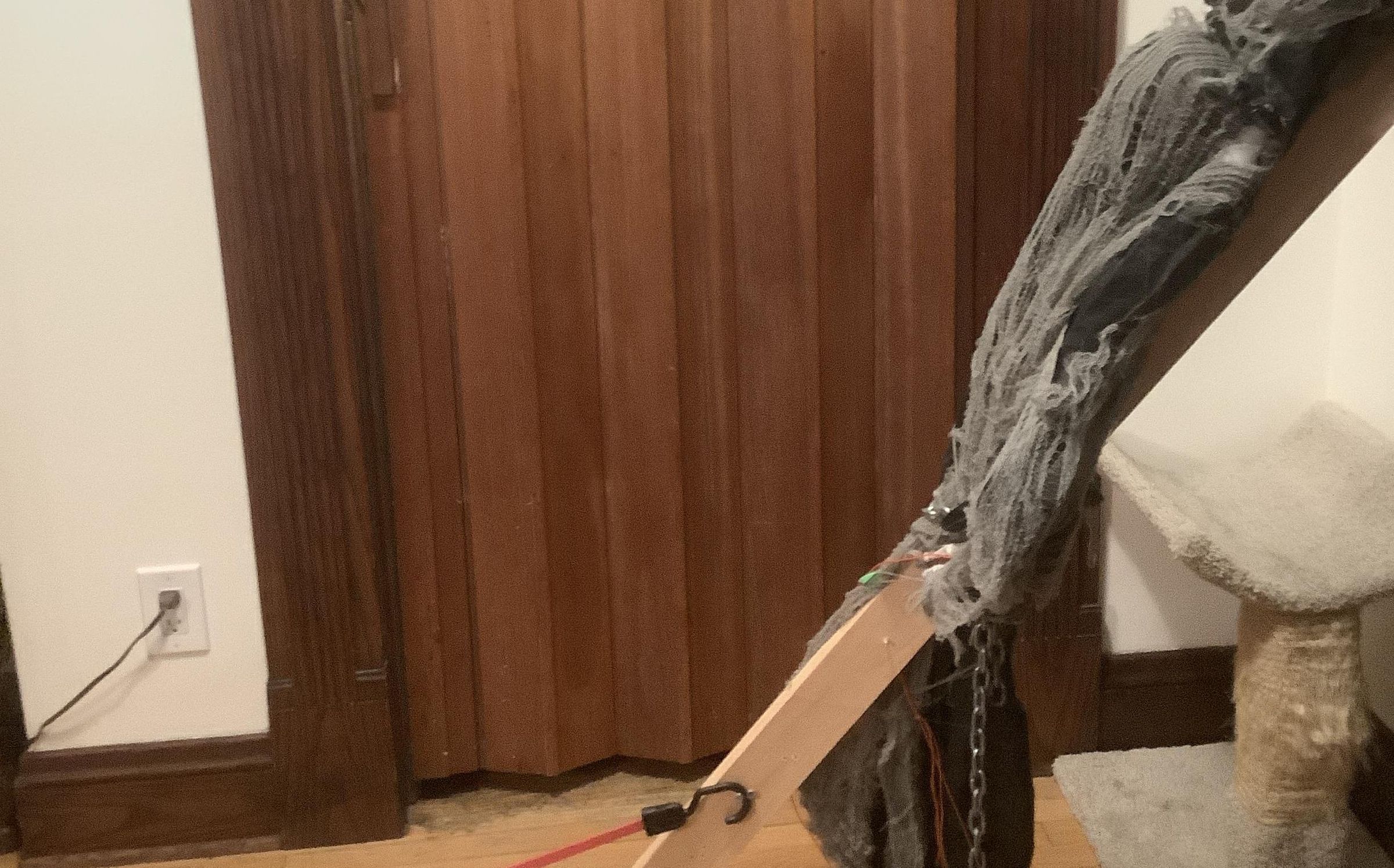 DIY Remote Control  Halloween Pop Up Anamatronic