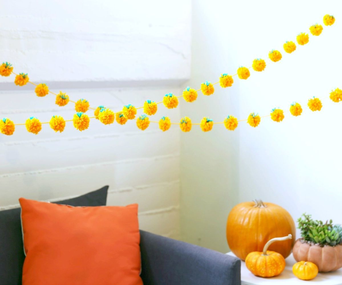 Pumpkin Pom Pom Garland