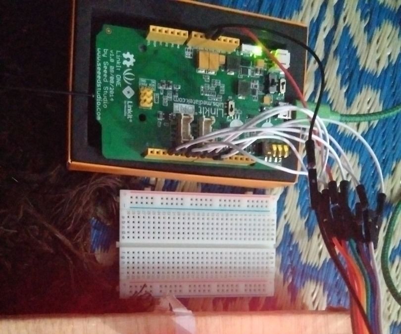 Linkit One: Electric equipment control with smartphone