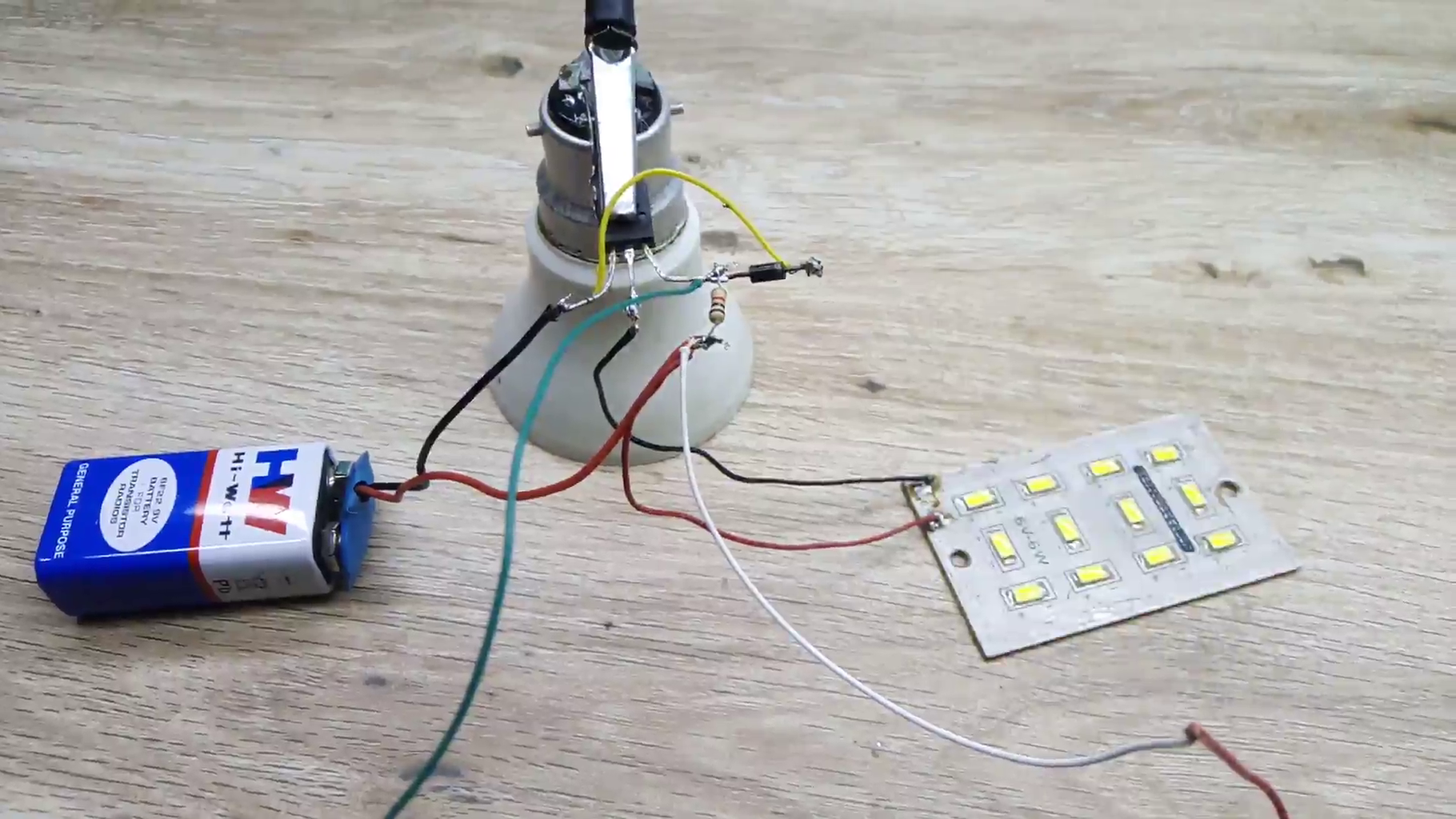 HOW TO MAKE a AUTOMATIC EMERGENCY LIGHT CIRCUIT USING D882 TRANSISTOR ... Circuit Diagram