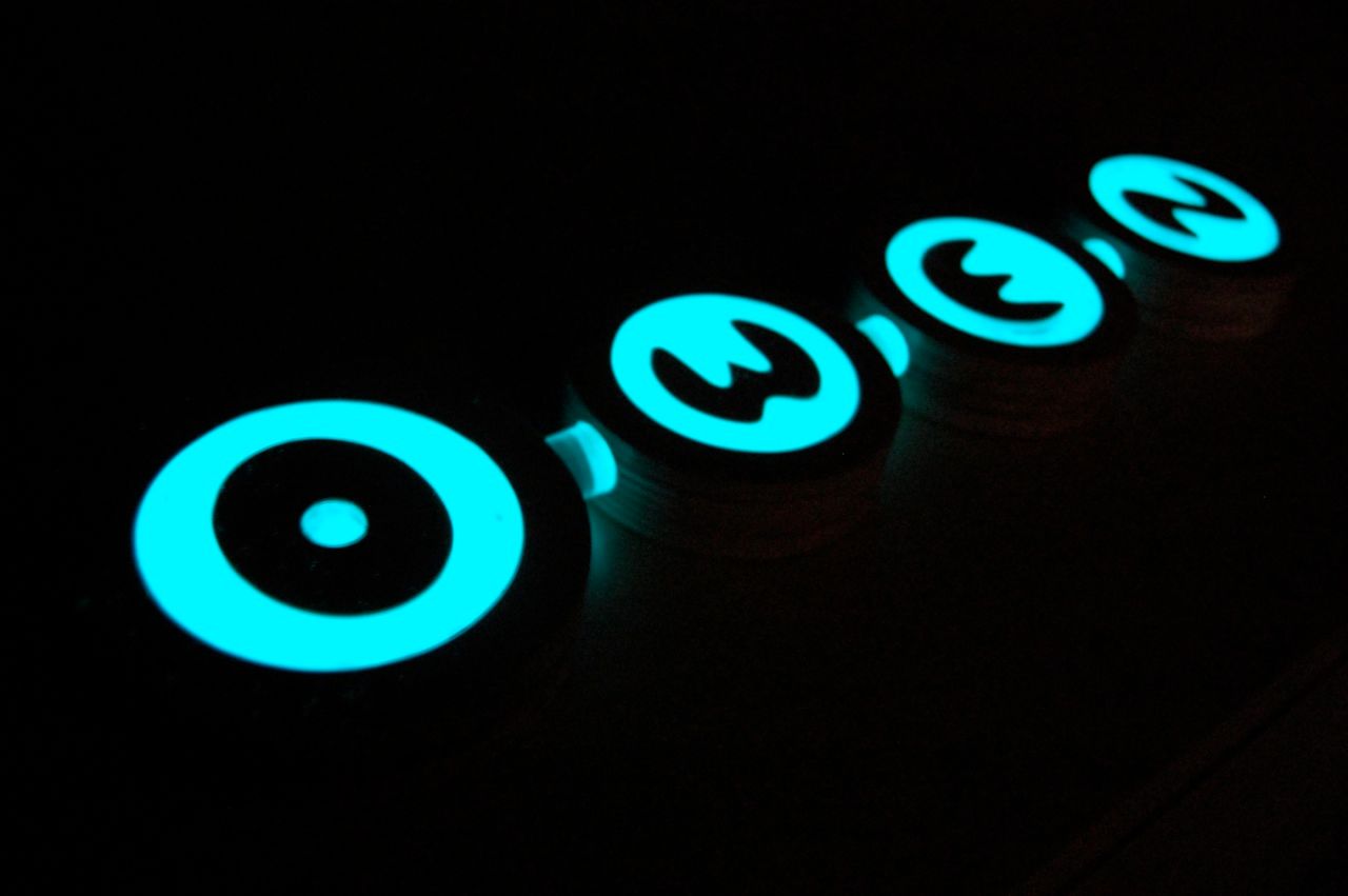 Custom Nameplates:  Glowing Alien Pods