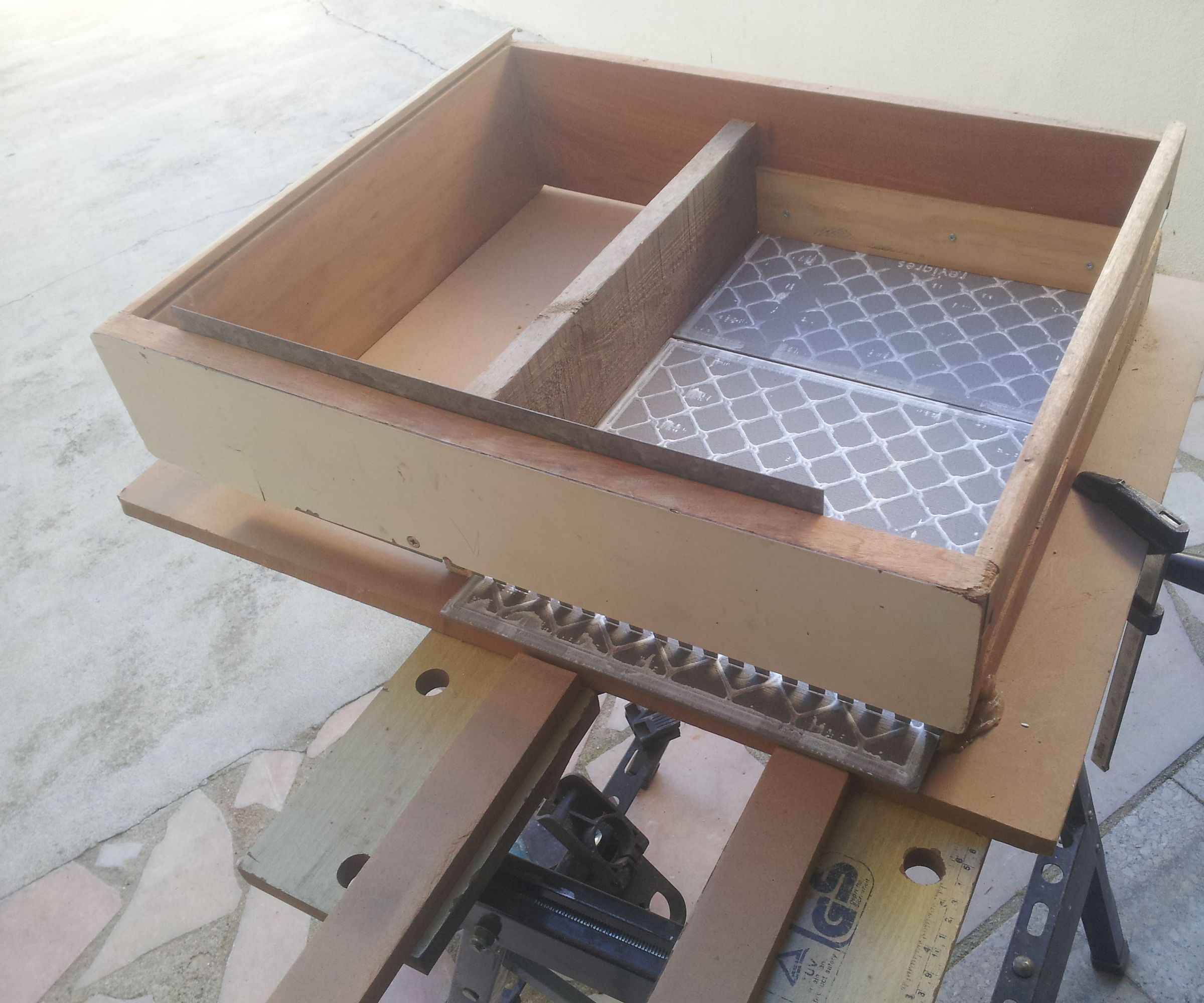 Tile Adhesive Dispenser