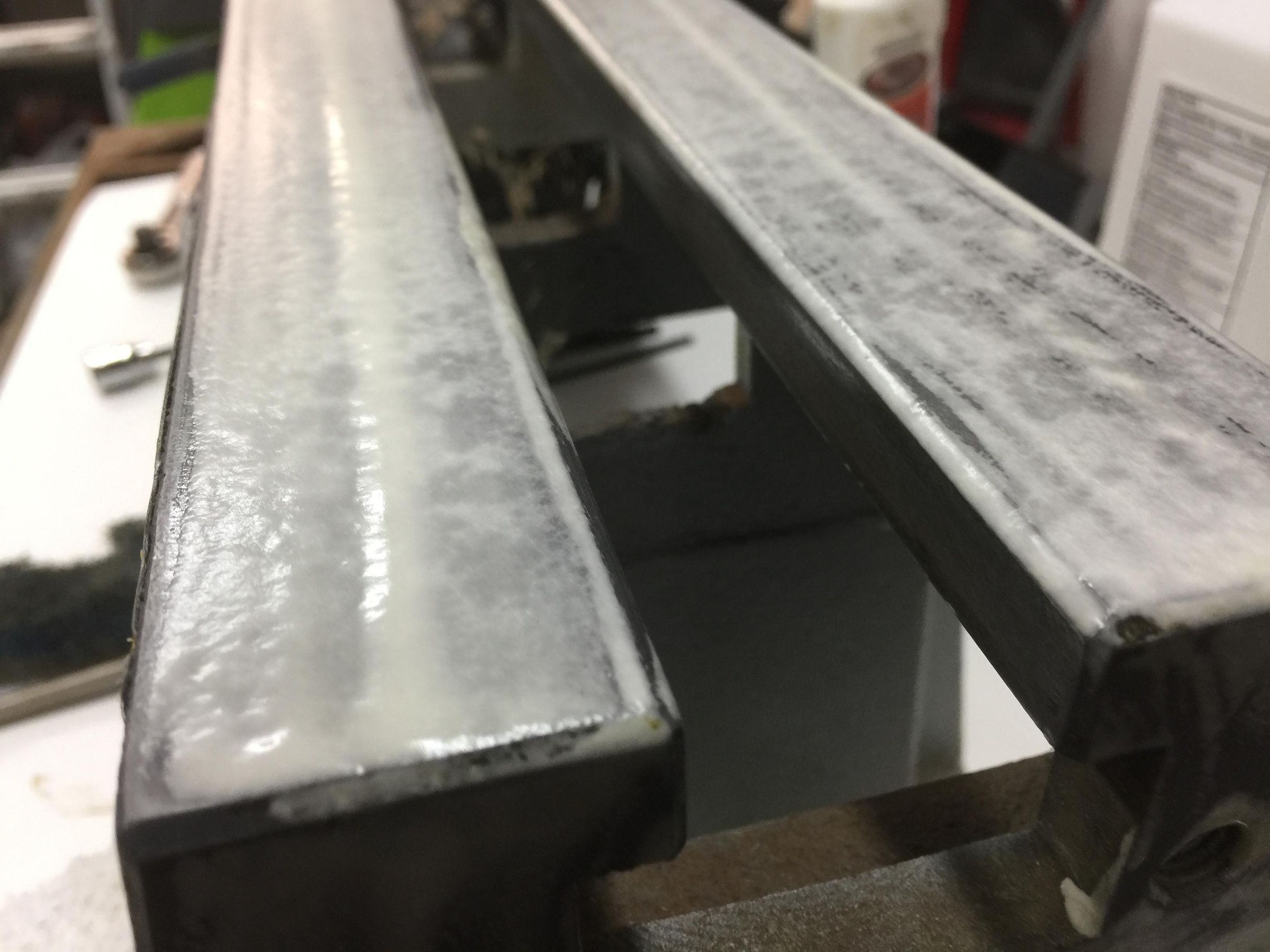 Lubricate Metal and Inhibit Rust With Moly. 6 Steps (with Pictures