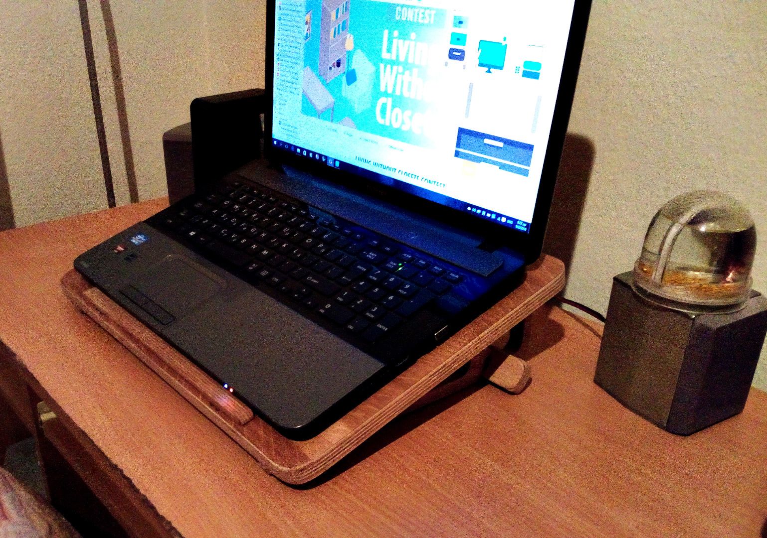 Plywood Laptop Stand 4 Steps Instructables