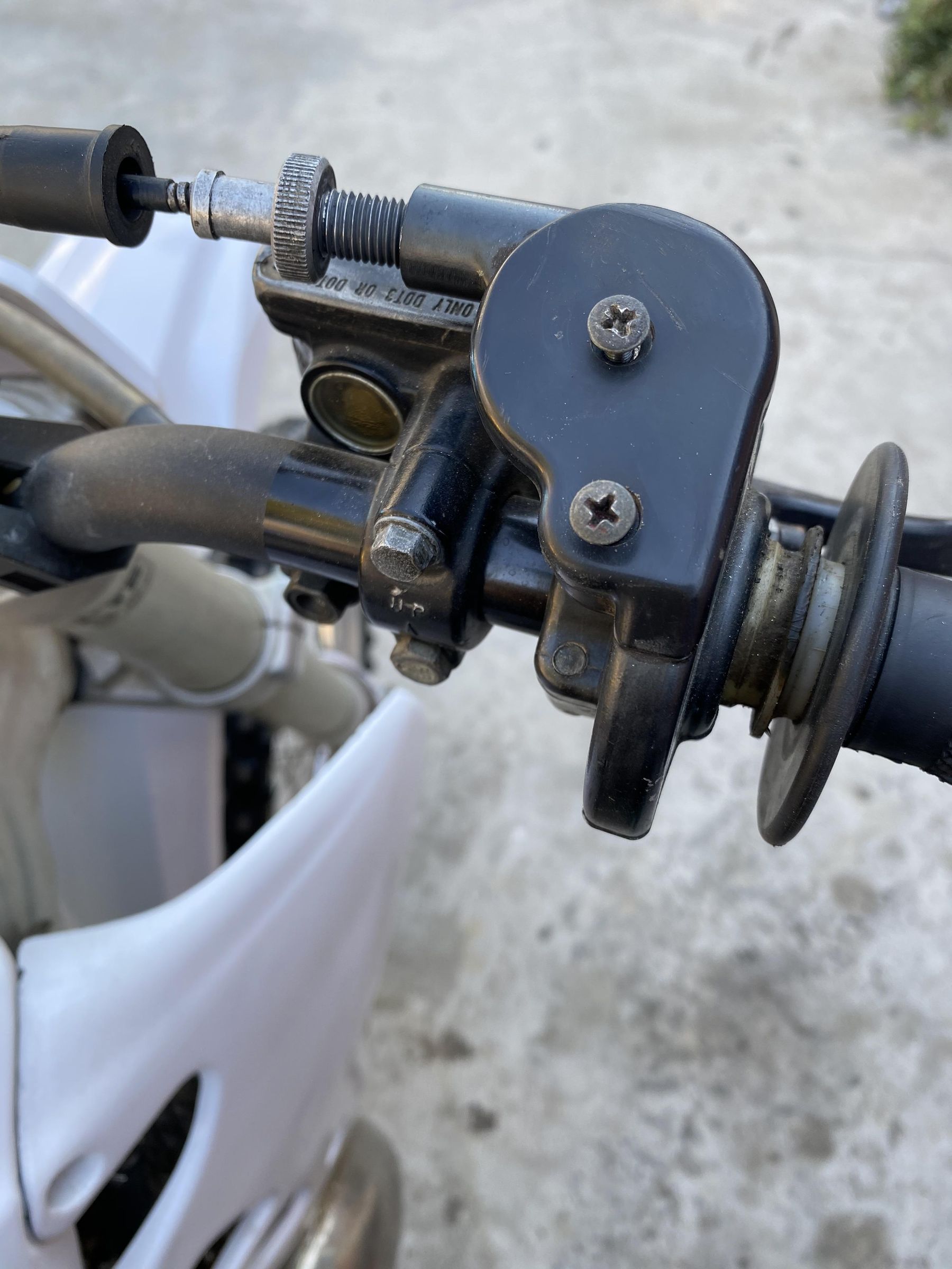 How to Change Throttle Cable on Cr125/Dirt Bike 12 Steps (with