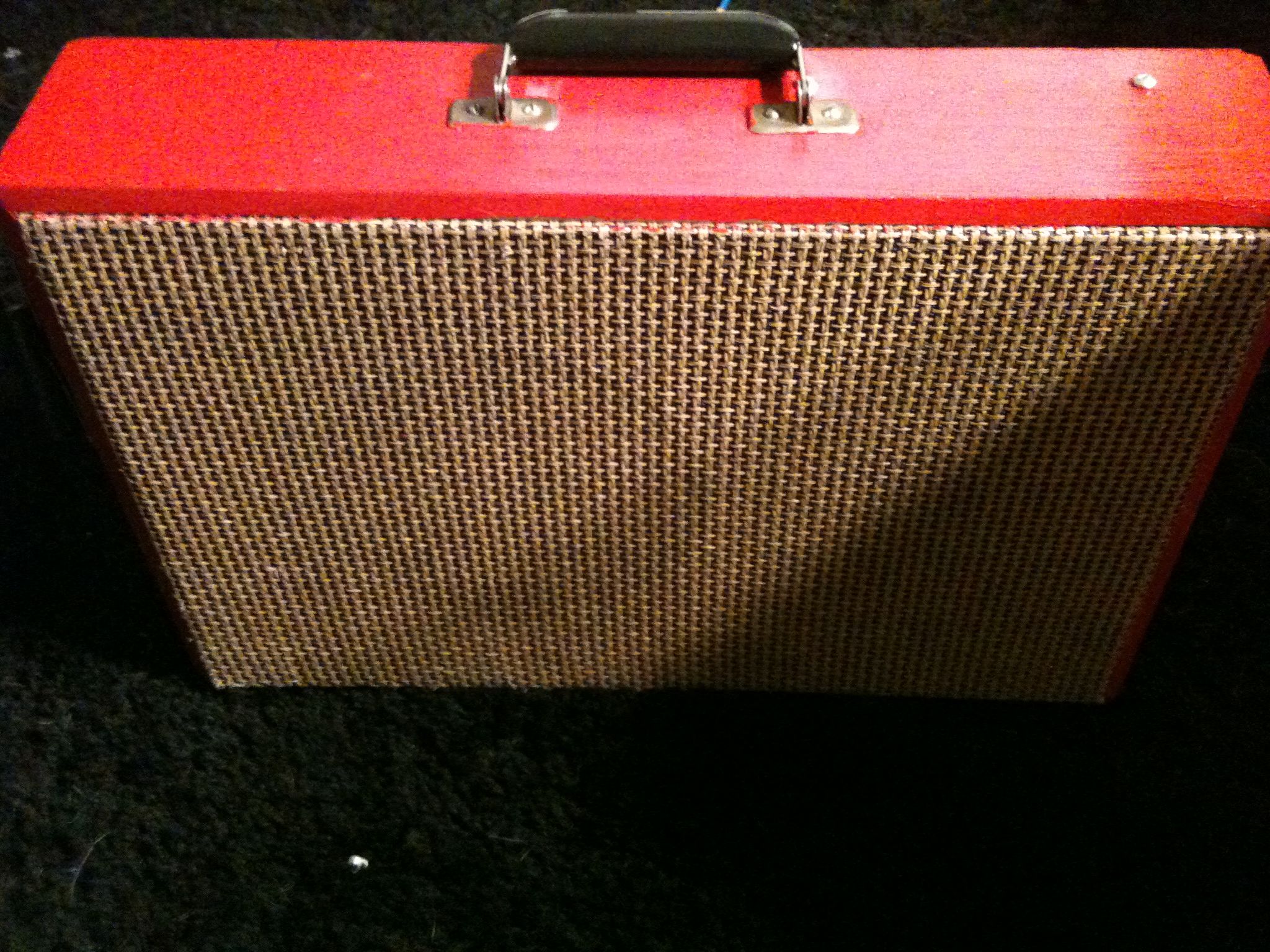 Vintage Styled Suitcase Amp