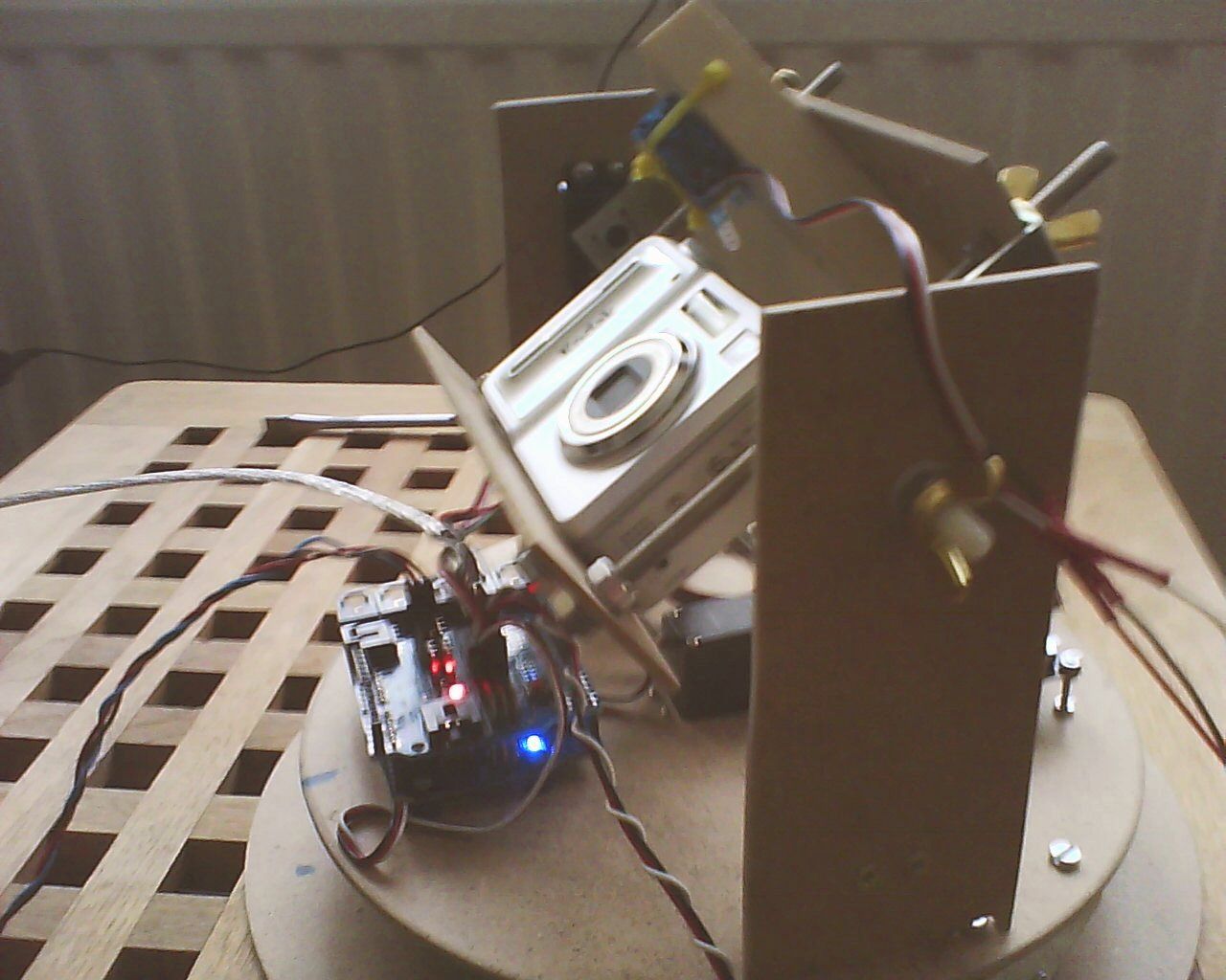 Active Camera Tripod