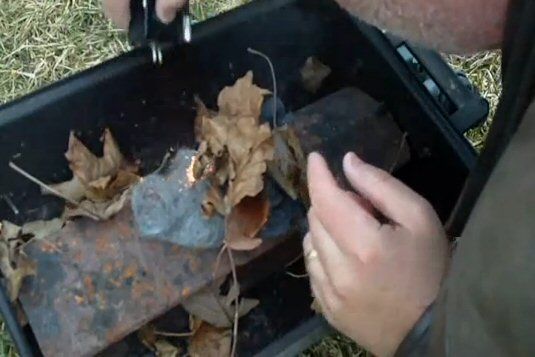 How to Start a Fire With a Disposable Camera Fire Starter / Taser and Steel Wool