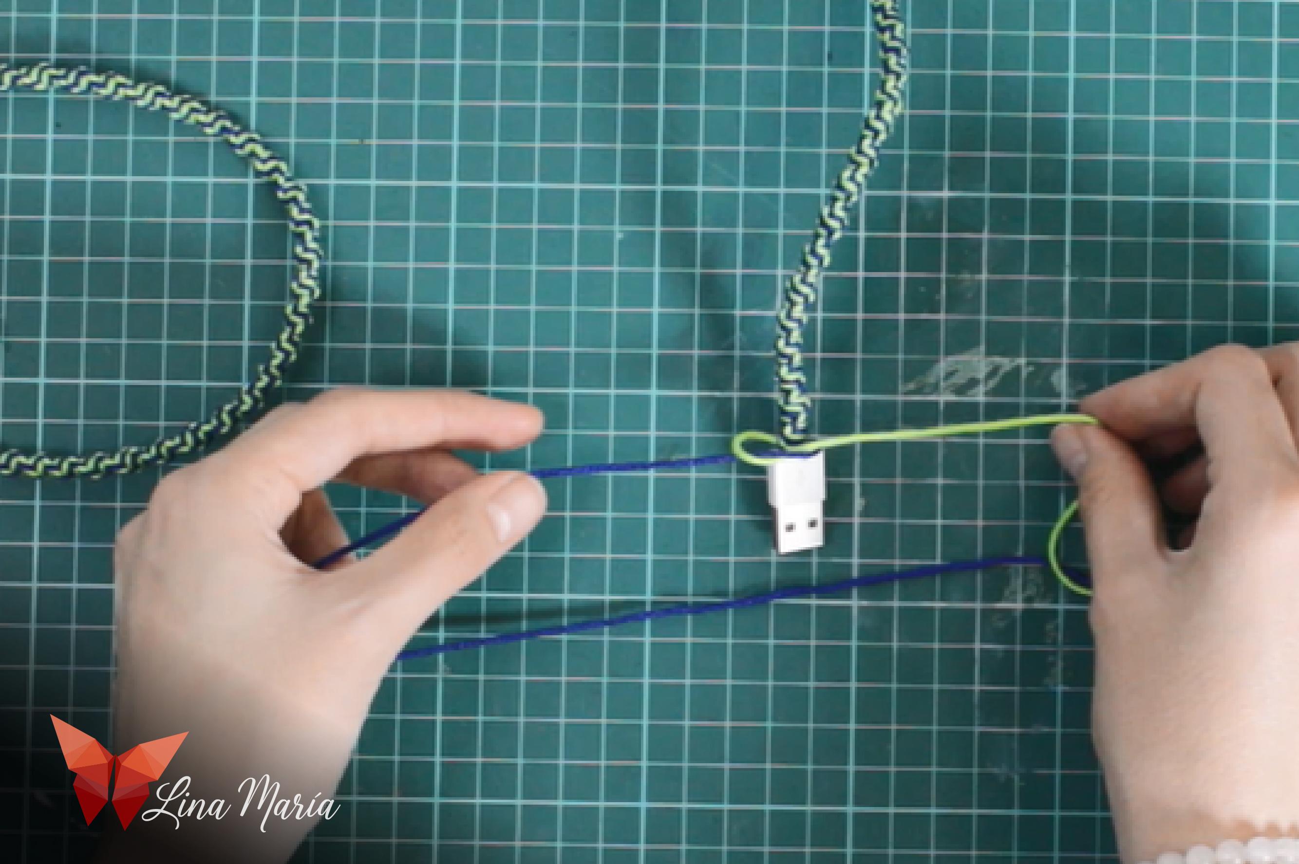 how to tie a charger cord