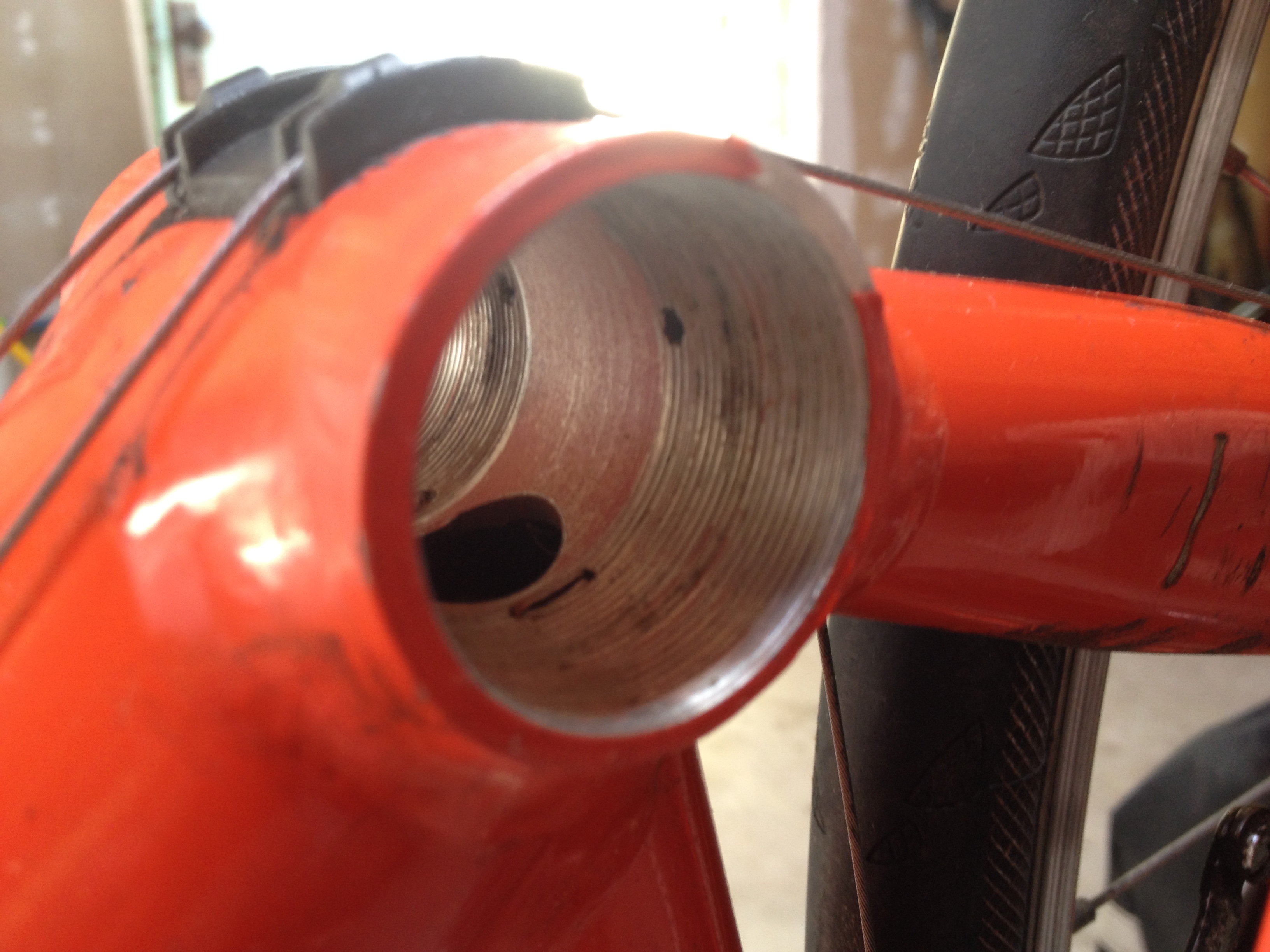 Installing Road Bicycle Bottom Bracket 4 Steps (with Pictures