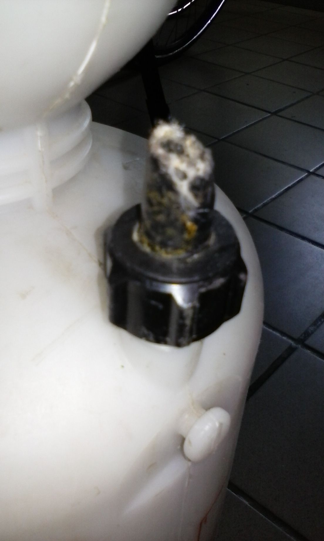 Garden Pressure Sprayer Repair + Improvement 3 Steps Instructables