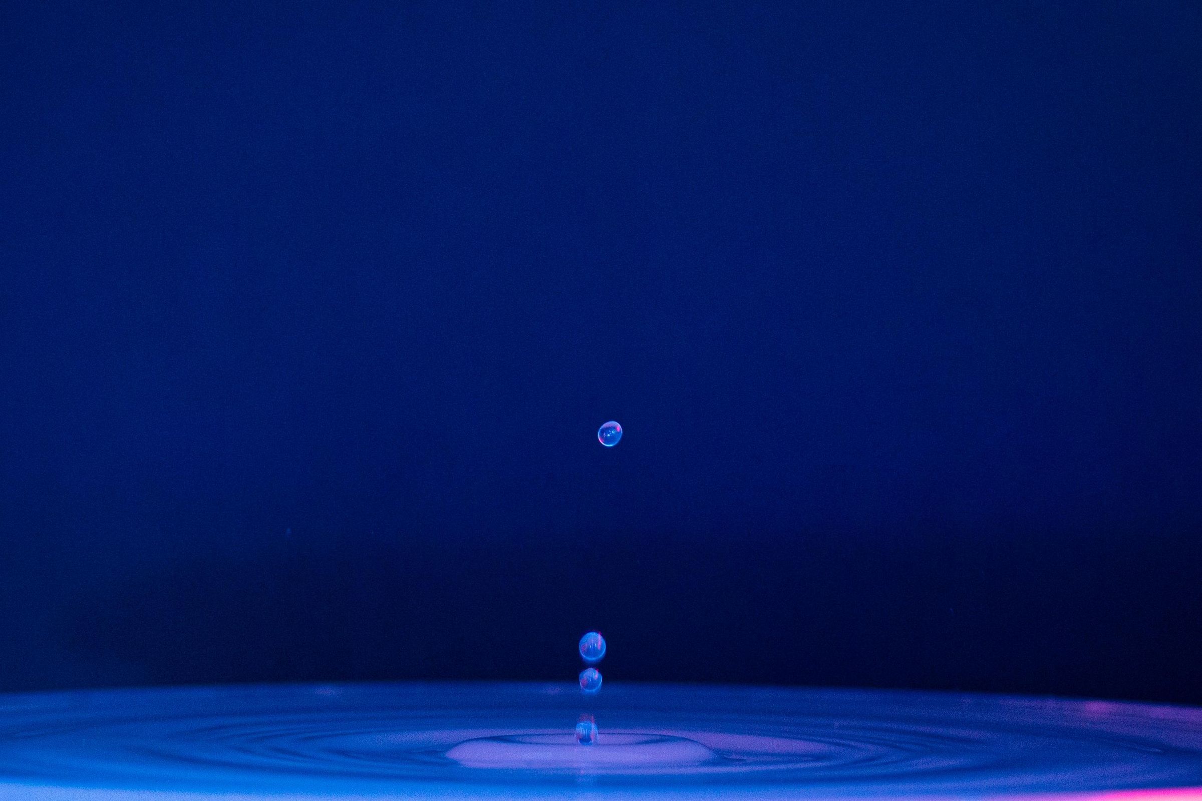 Poor Mans Method to Take Photos of Water Droplets : 6 Steps (with ...