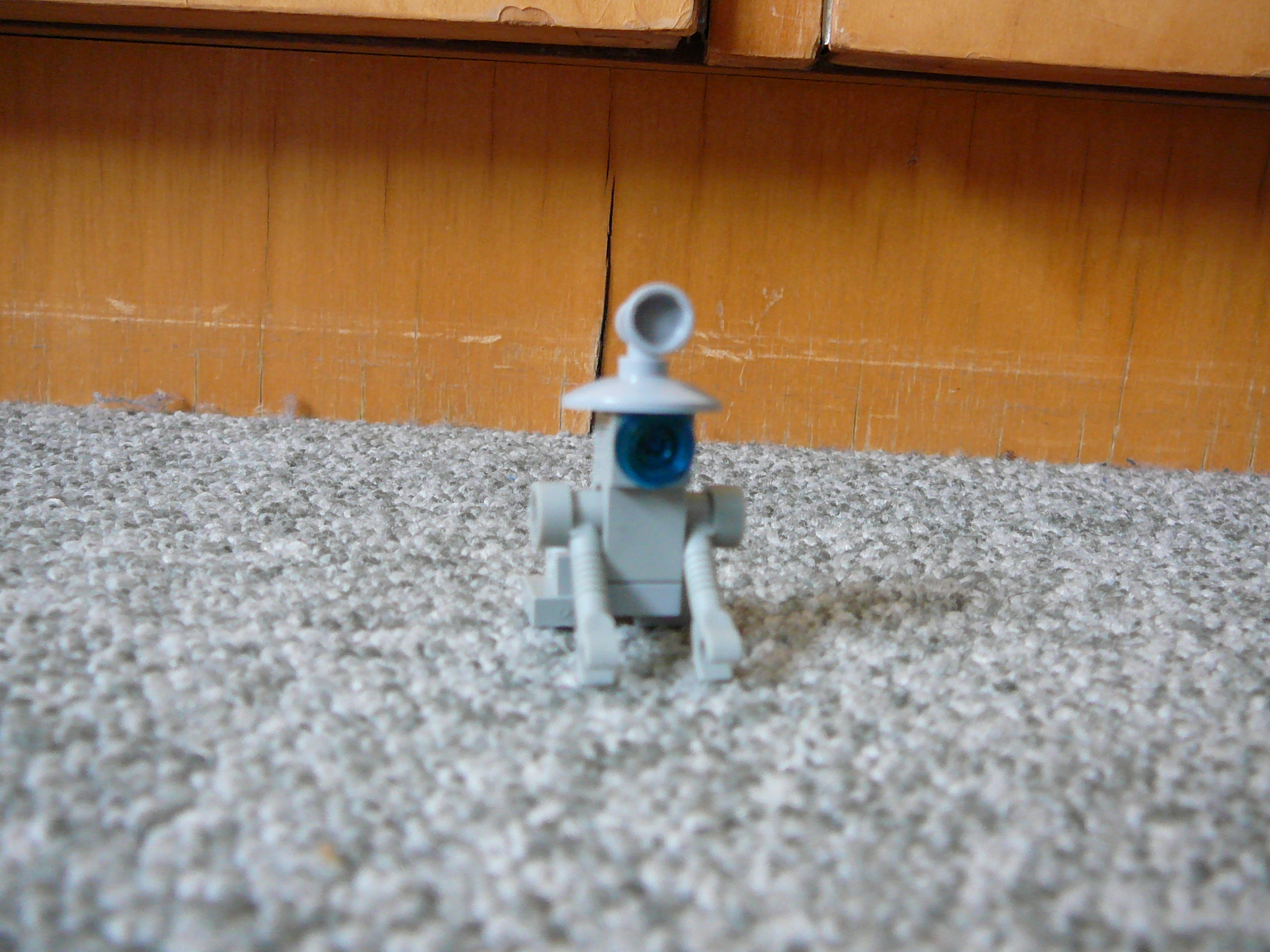 How to Make T3-M4 of Star Wars Knights of the Old Republic Out of Lego