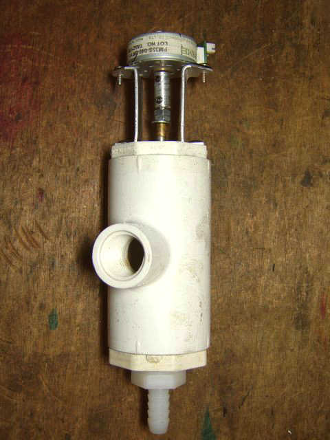 Lapidary Grit Dispenser