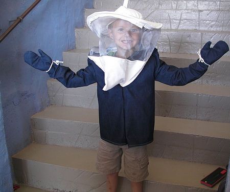 All-in-one Kid's Bee Jacket & Veil