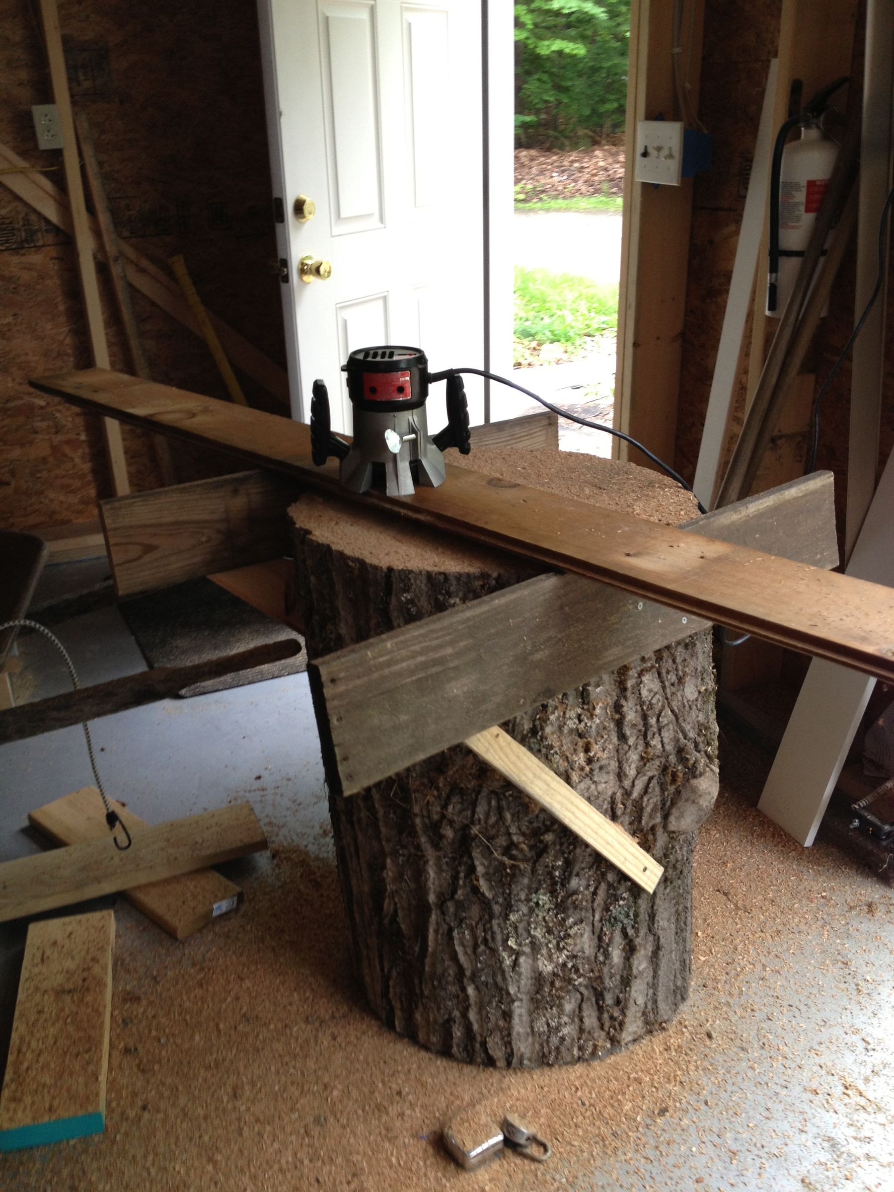 Jig for Surfacing With a Router